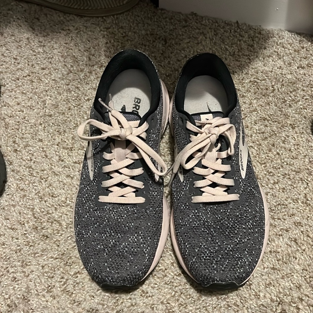 Brooks Launch Running Shoes Womens Size 7.5 Barely Used